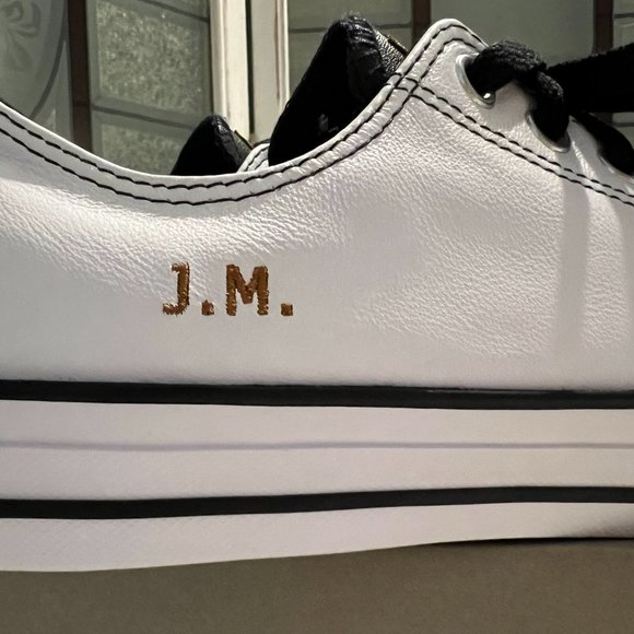 NWOT Converse Men's Leather Chuck Taylor All Star Low Top Shoes - White - Size 9 - Picture 2 of 10